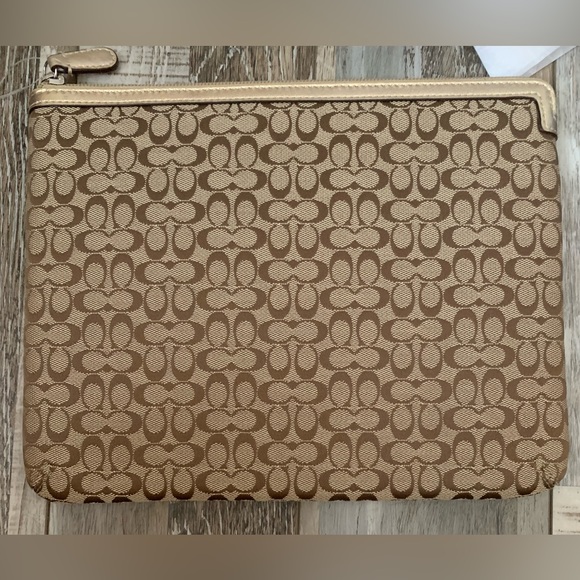 Coach Signature Tablet Sleeve Khaki/Metallic NEW - Picture 1 of 6